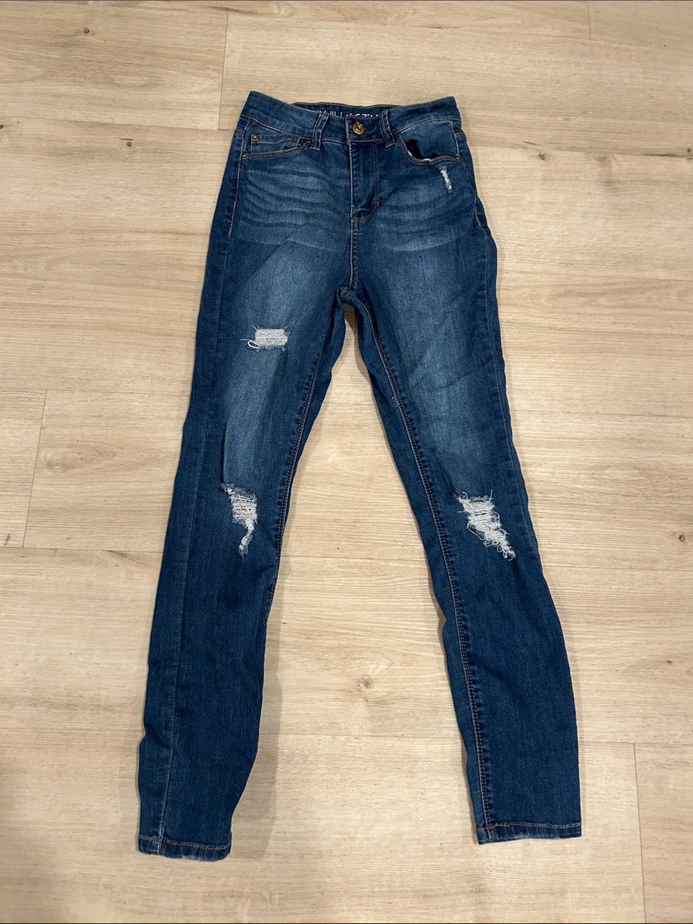 Vanilla Star Women's Straight Leg Distressed Dark Blue Jeans Size 0